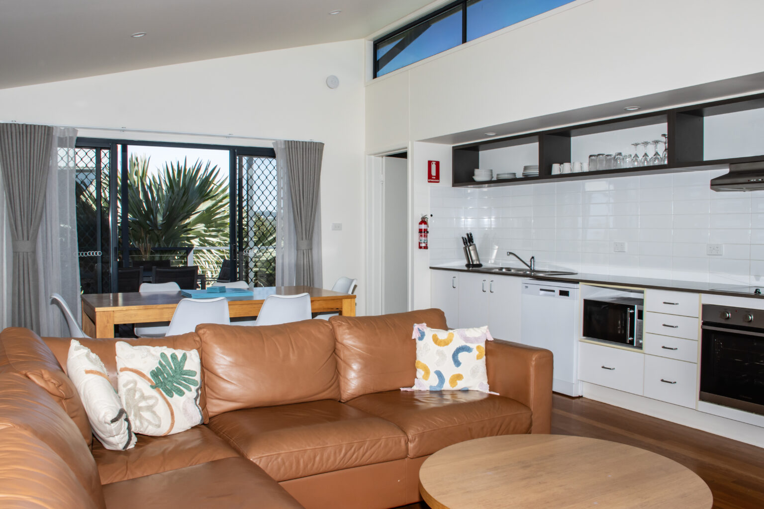 N12 beach house5