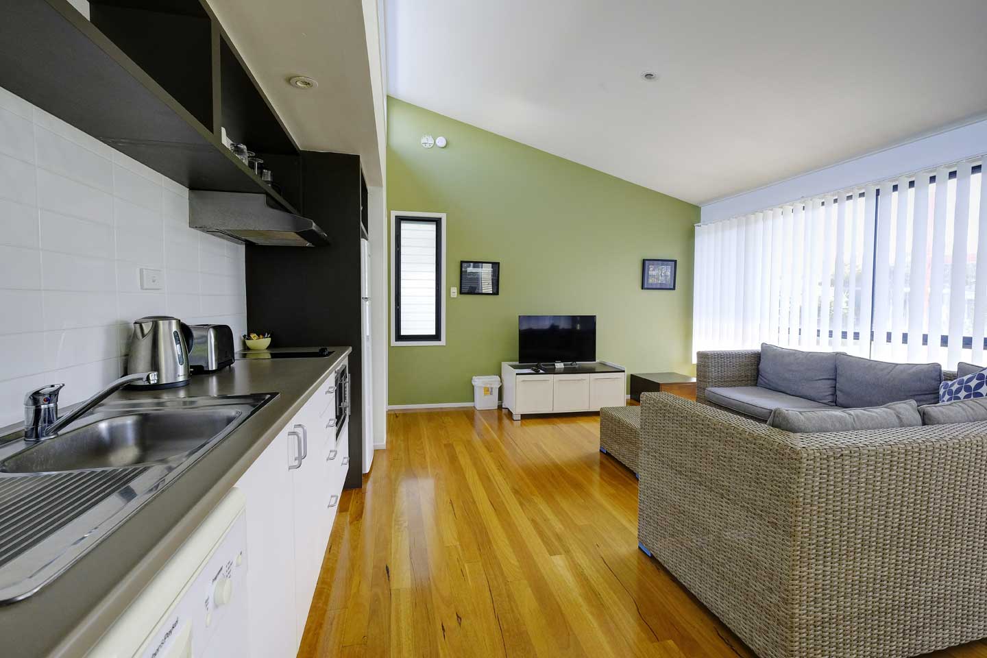 two-bed-resort-kitchen