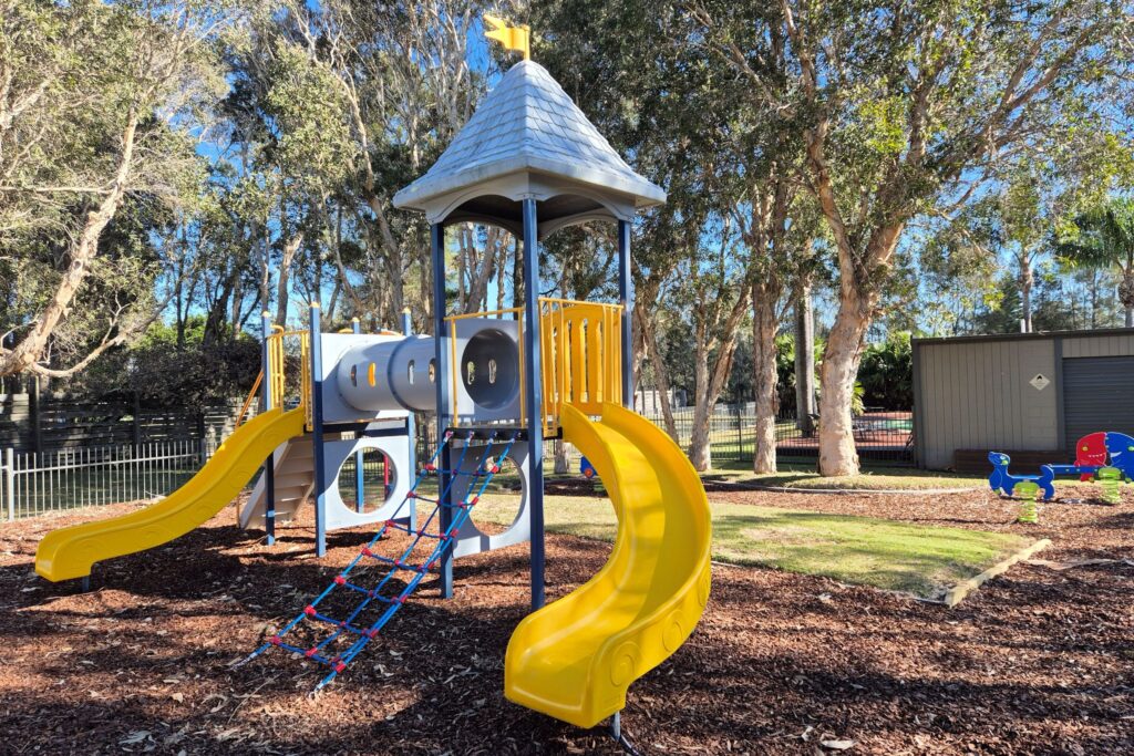 playground_carousel