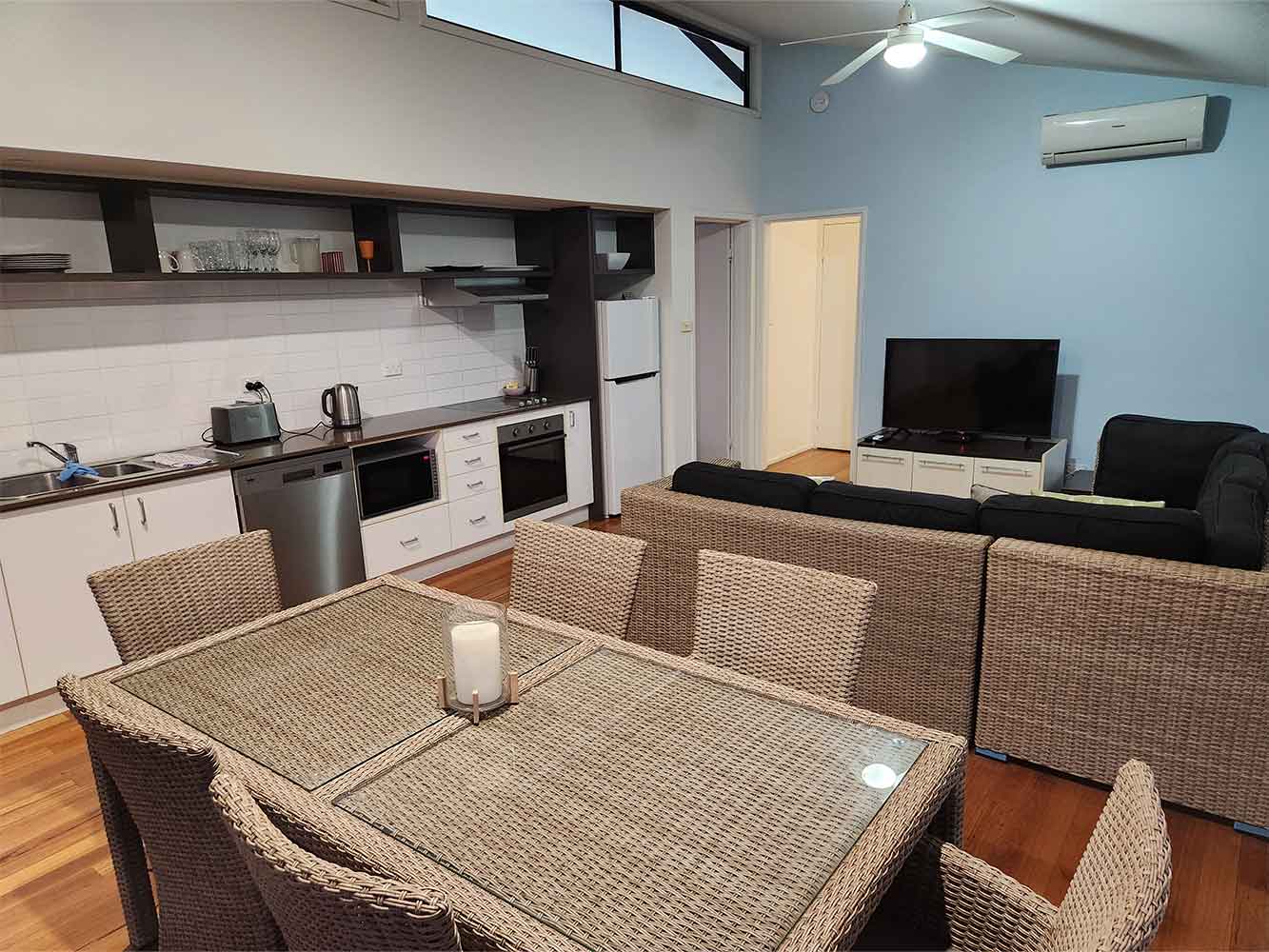 kitchen-dining-lounge-2